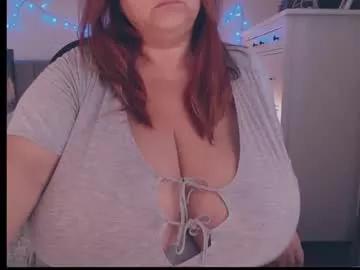 Freechat julialiones on Chaturbate