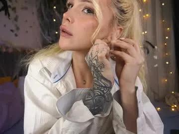 Freechat touch_me_if_you_can on Chaturbate