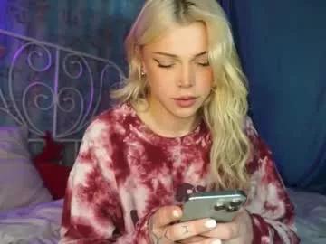 Freechat touch_me_if_you_can on Chaturbate