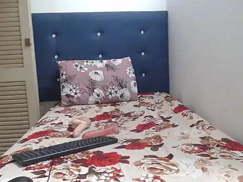 Freechat bemymasterlovers on StripChat