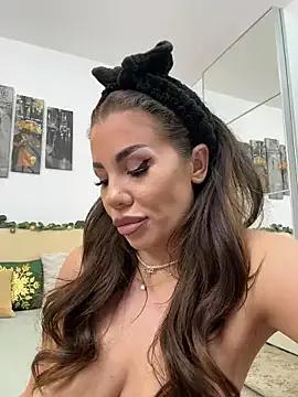 Freechat CelineReys on StripChat