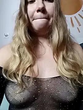 Freechat KisaVixen on StripChat