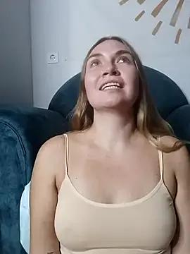 Freechat KisaVixen on StripChat