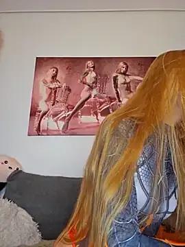 Freechat LessiaMia on StripChat